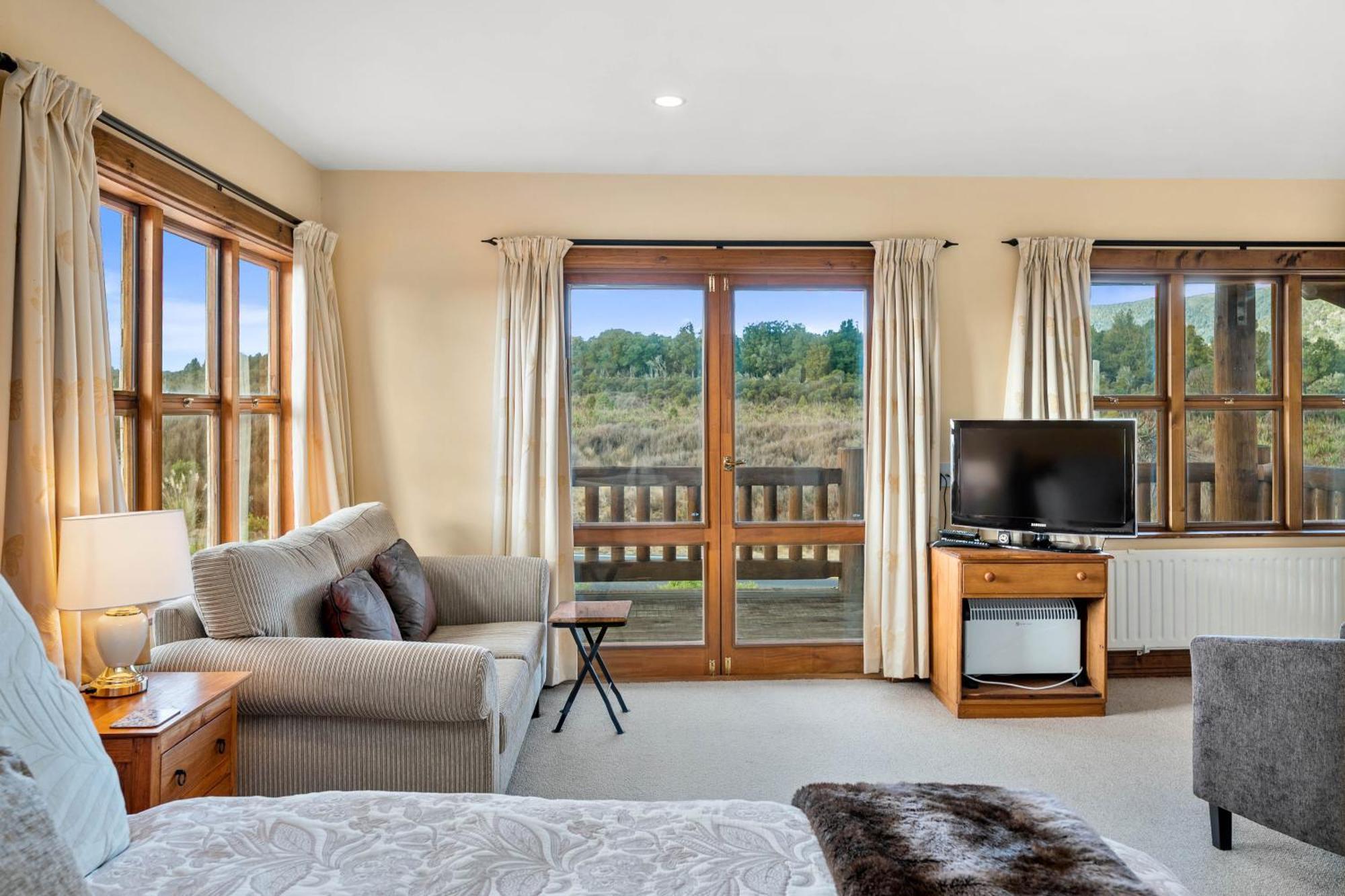 Mountain Heights Lodge เนชันแนลพาร์ค ภายนอก รูปภาพ